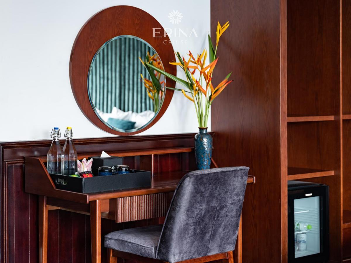 Hotel Erina Cruise By Hag Ha Long Esterno foto