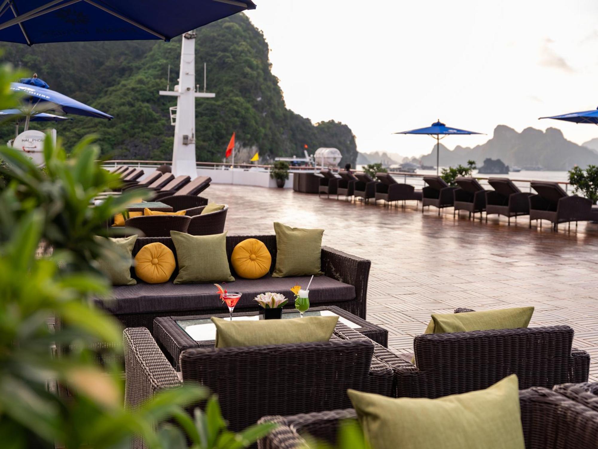Hotel Erina Cruise By Hag Ha Long Esterno foto